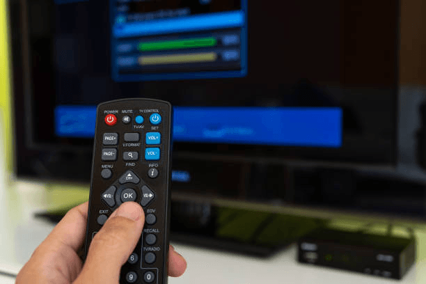 Television and decoder: saves 50 to 120W